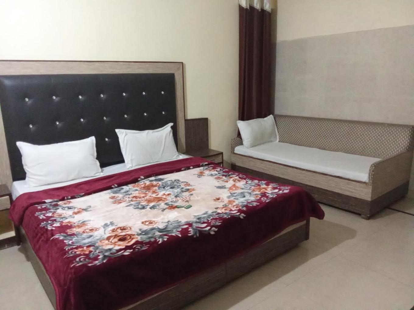 Krishna Holiday Guest House Block II Dharamshala Exterior photo